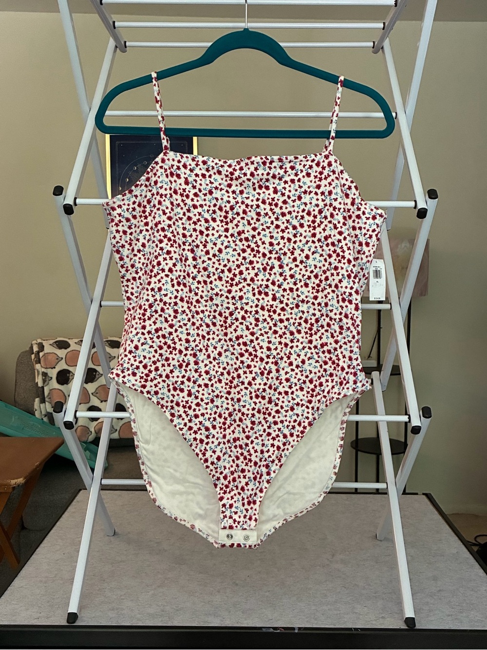 2 for $15! Old Navy White Floral Print Bodysuit with Red and Blue Accents